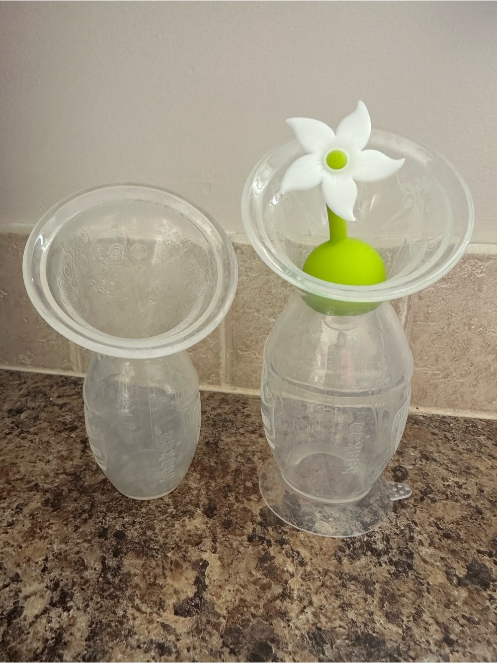Haakaa Silicone Breast Milk Collector with Green Flower Plug